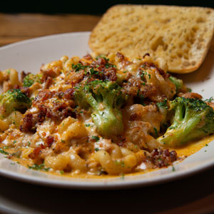 CHICKEN BROCCOLI MAC AND CHEESE